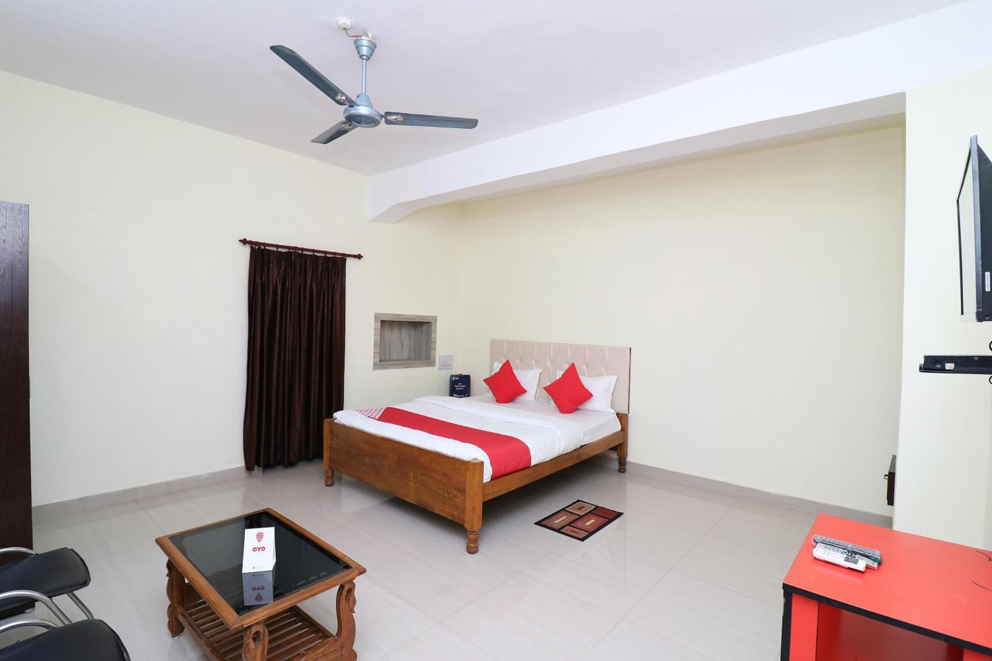 Hotel Shreya Bhubaneswar Extérieur photo