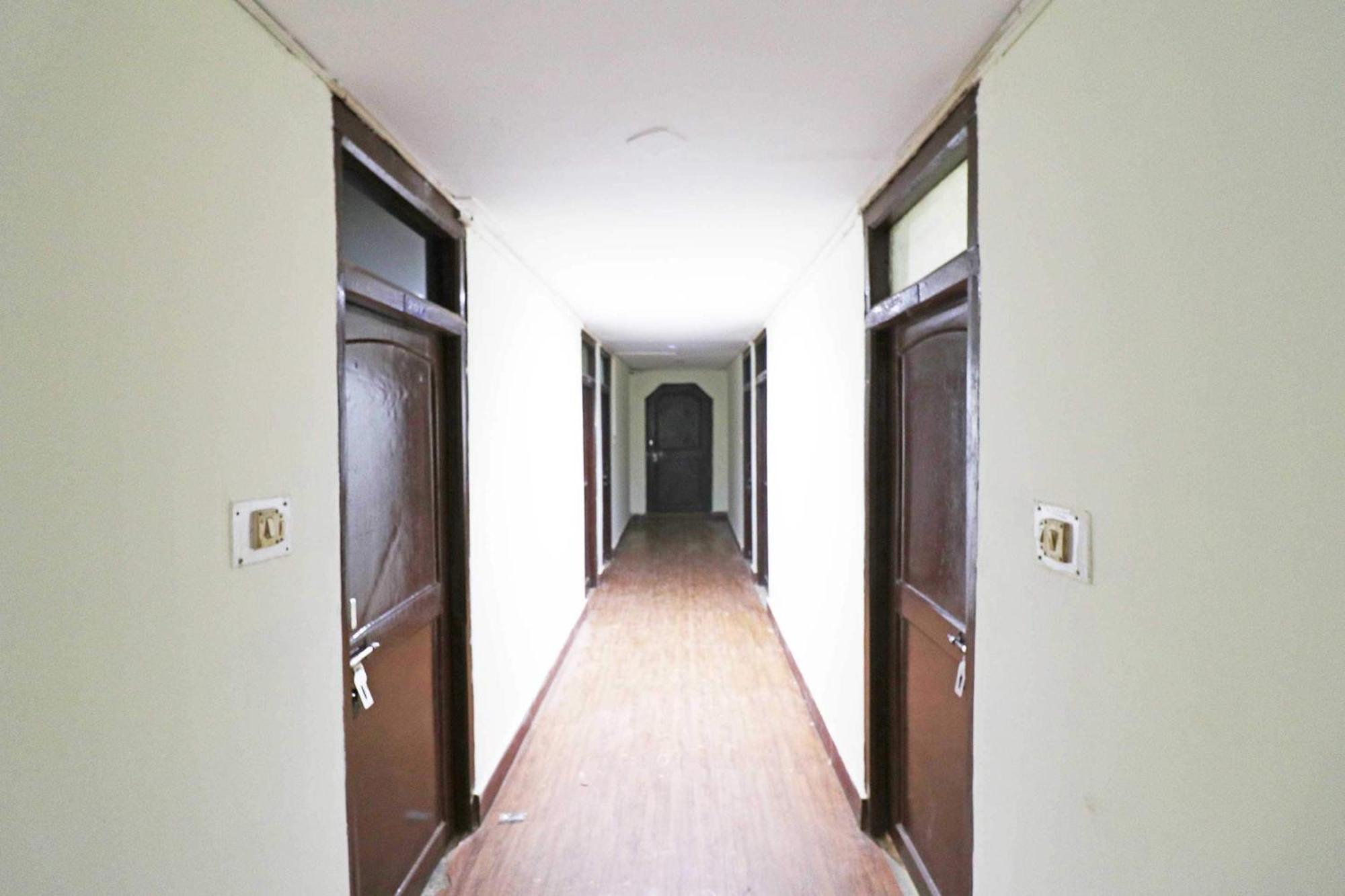 Hotel Shreya Bhubaneswar Extérieur photo