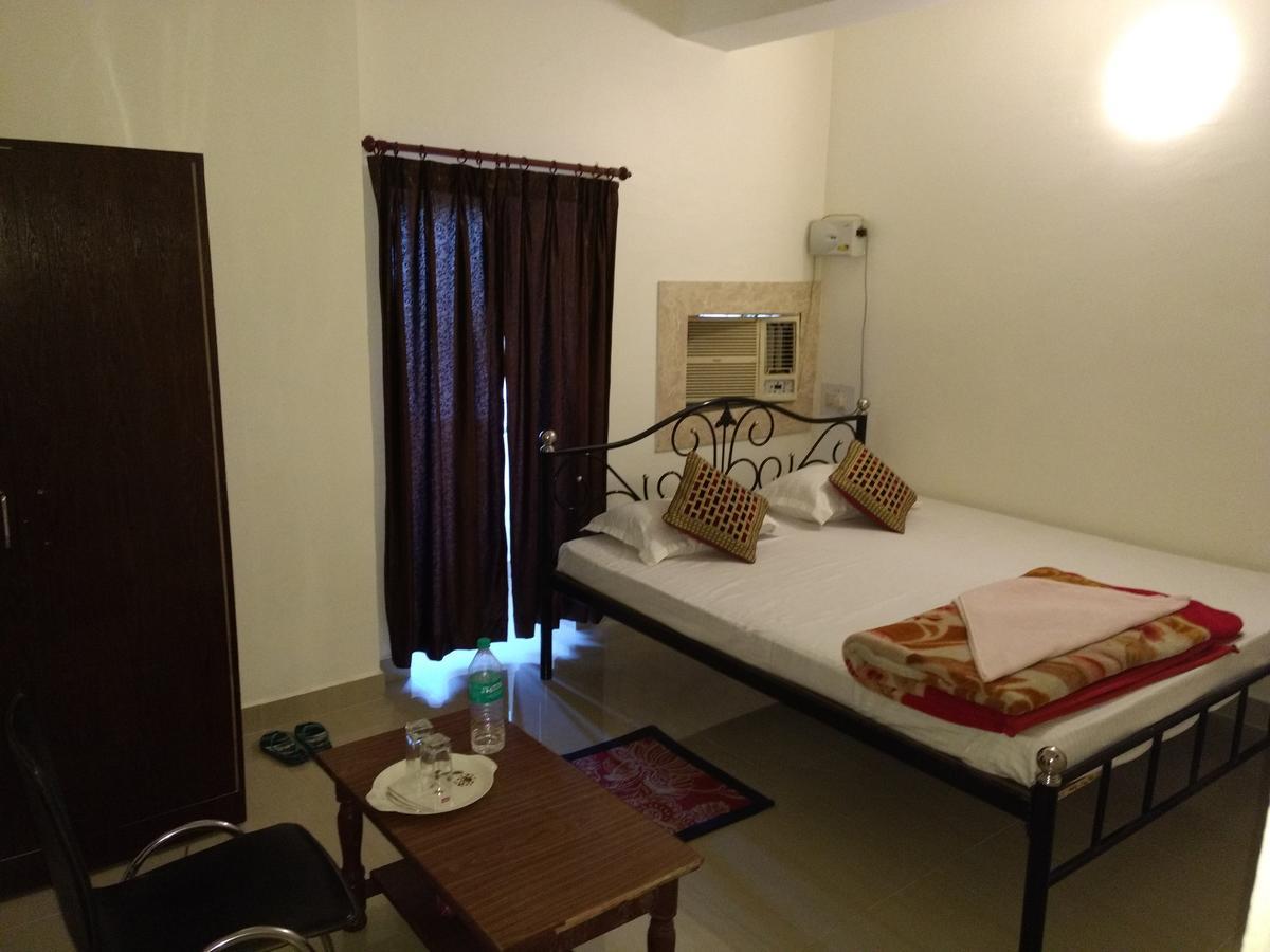 Hotel Shreya Bhubaneswar Extérieur photo