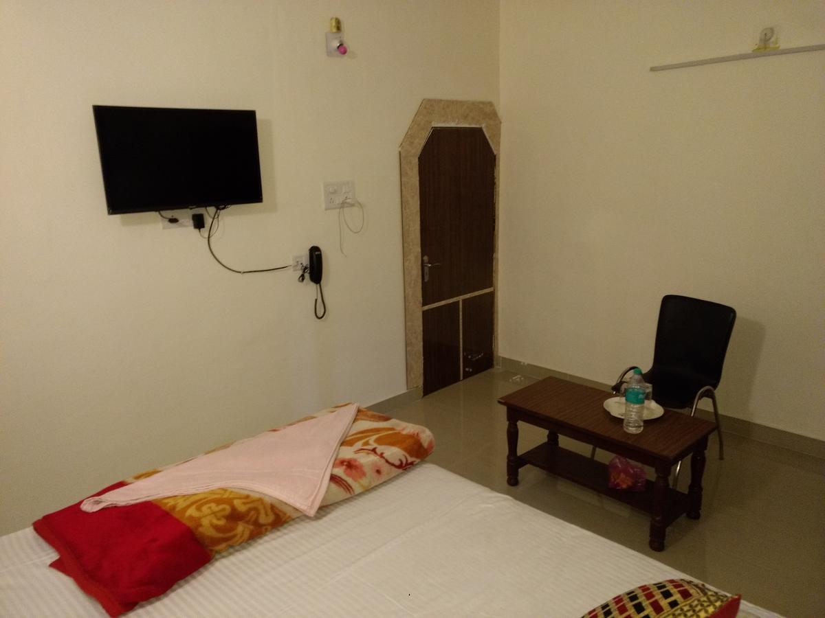 Hotel Shreya Bhubaneswar Extérieur photo